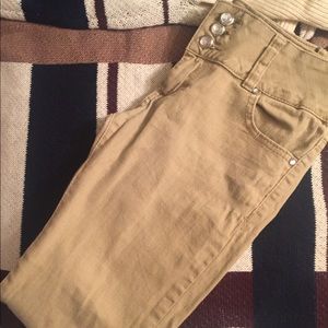 HIGH WAISTED KHAKI JEANS